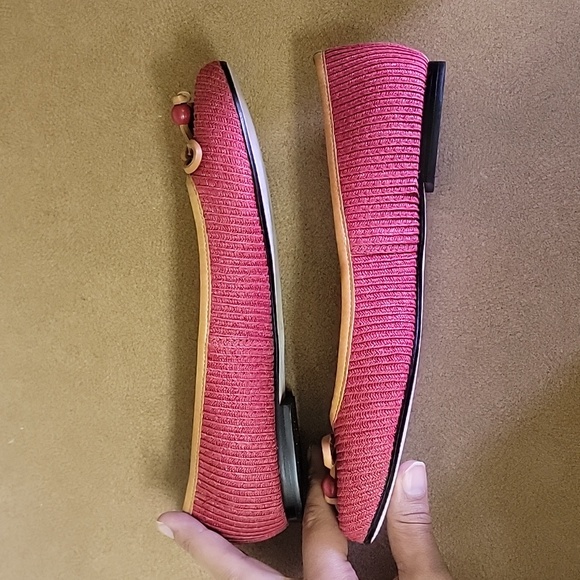 Talbots size 8 flats excellent condition - Picture 3 of 7